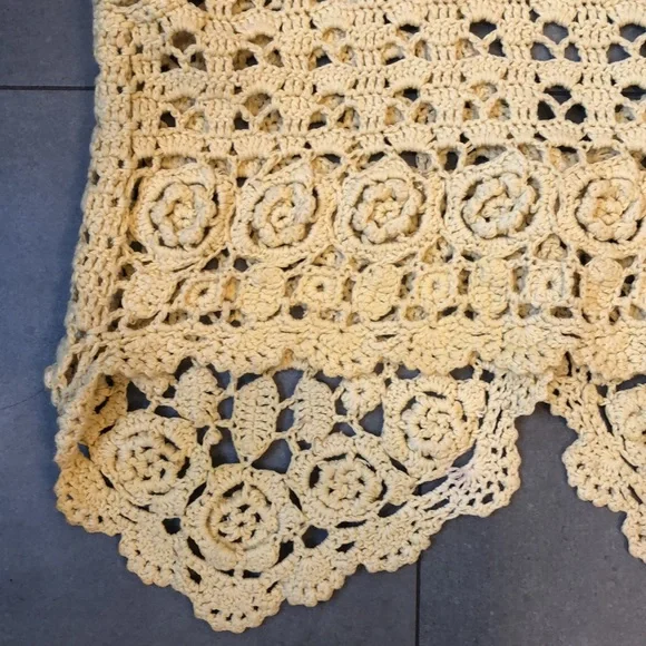 One Step Up Crocheted Vest - Picture 12 of 14